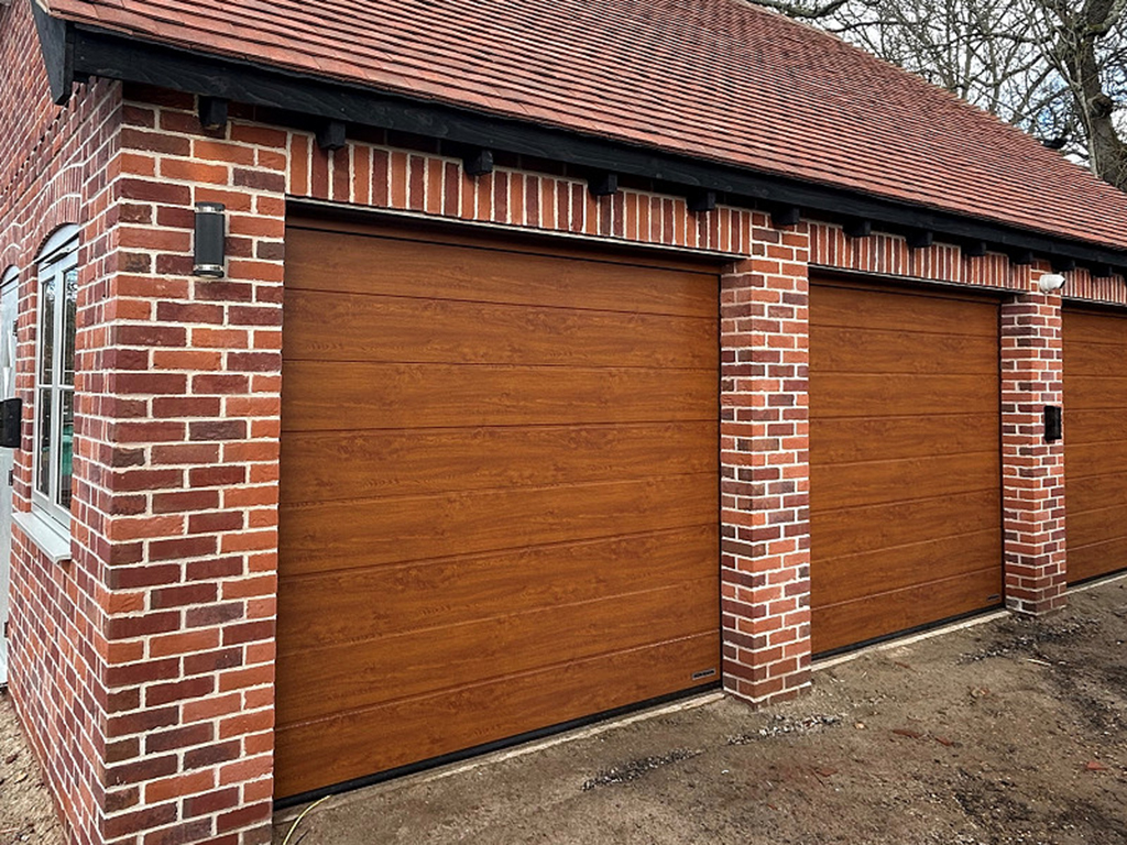A garage built using Aldwick Special Reserve bricks