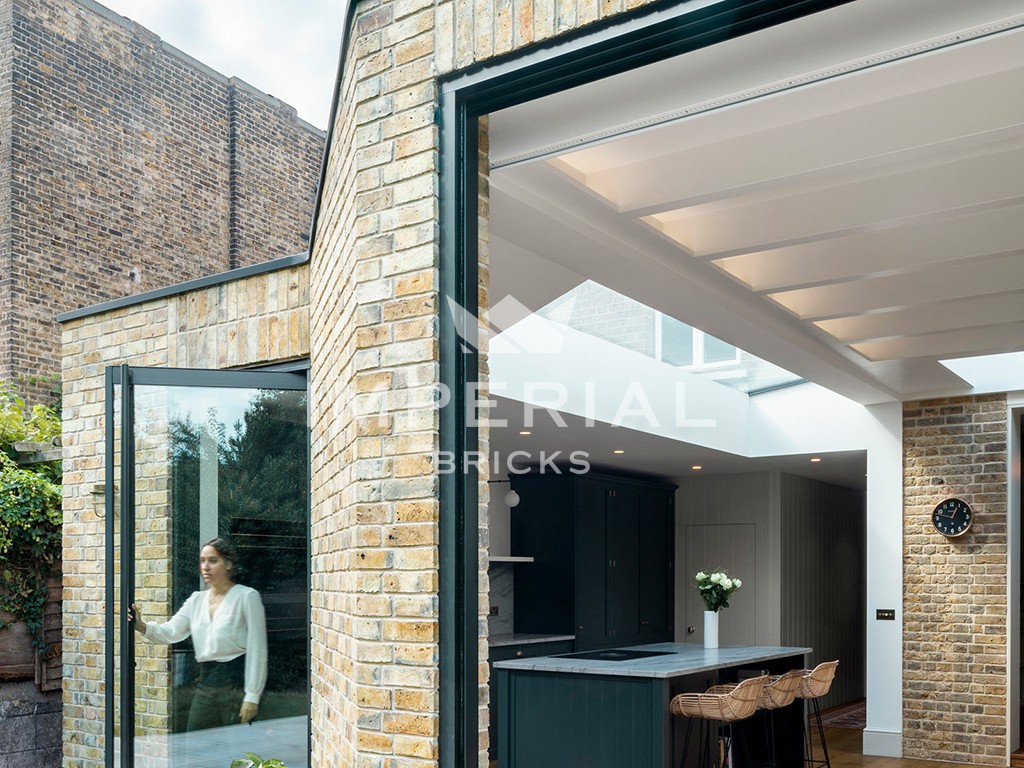 Detailed image of Light Weathered Original London Stock bricks