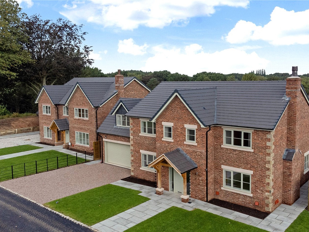 An exterior of a house built using Olde Reclamation Shire bricks