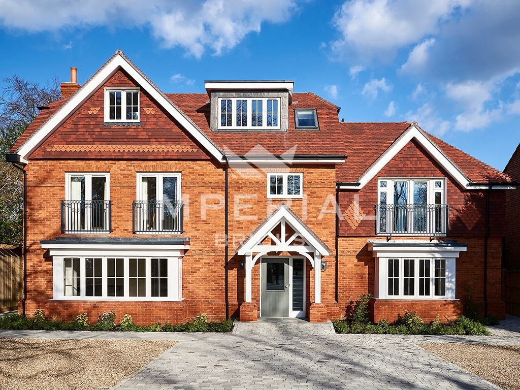 An exterior of a house built using Farmhouse Orange bricks
