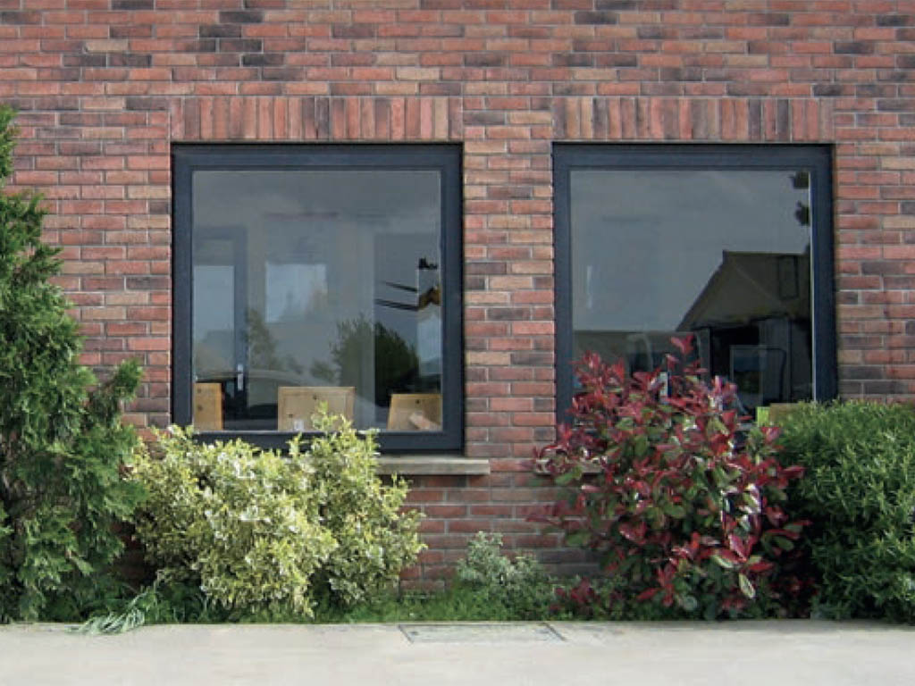 Detailed Clarendon Red brickwork