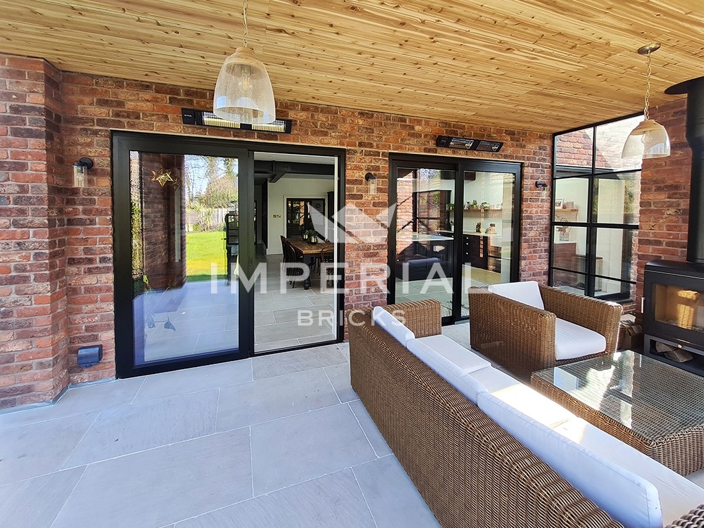 An interior Tumbled Regency Multi brick feature wall